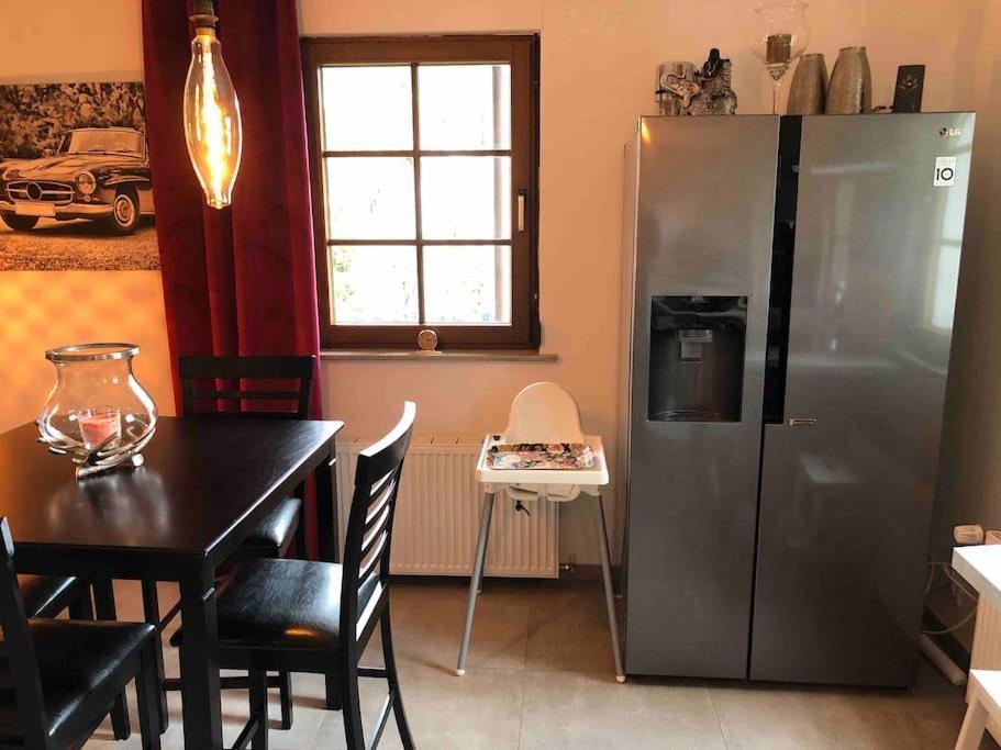 Willkommen Im Casa Felice, Der Wohlfuehl Oase Mit Balkon, 4 Betten Und Homeoffice Platz Aidlingen Ngoại thất bức ảnh