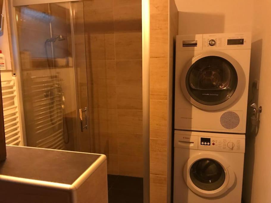 Willkommen Im Casa Felice, Der Wohlfuehl Oase Mit Balkon, 4 Betten Und Homeoffice Platz Aidlingen Ngoại thất bức ảnh