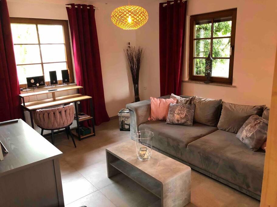 Willkommen Im Casa Felice, Der Wohlfuehl Oase Mit Balkon, 4 Betten Und Homeoffice Platz Aidlingen Ngoại thất bức ảnh