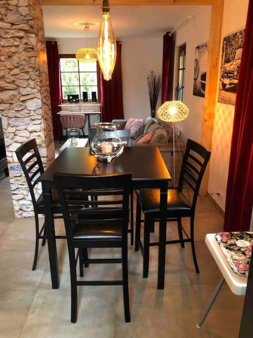 Willkommen Im Casa Felice, Der Wohlfuehl Oase Mit Balkon, 4 Betten Und Homeoffice Platz Aidlingen Ngoại thất bức ảnh