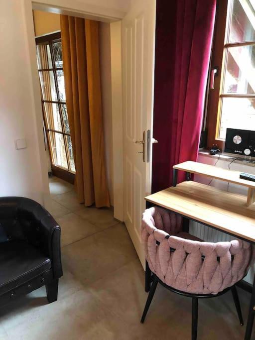 Willkommen Im Casa Felice, Der Wohlfuehl Oase Mit Balkon, 4 Betten Und Homeoffice Platz Aidlingen Ngoại thất bức ảnh